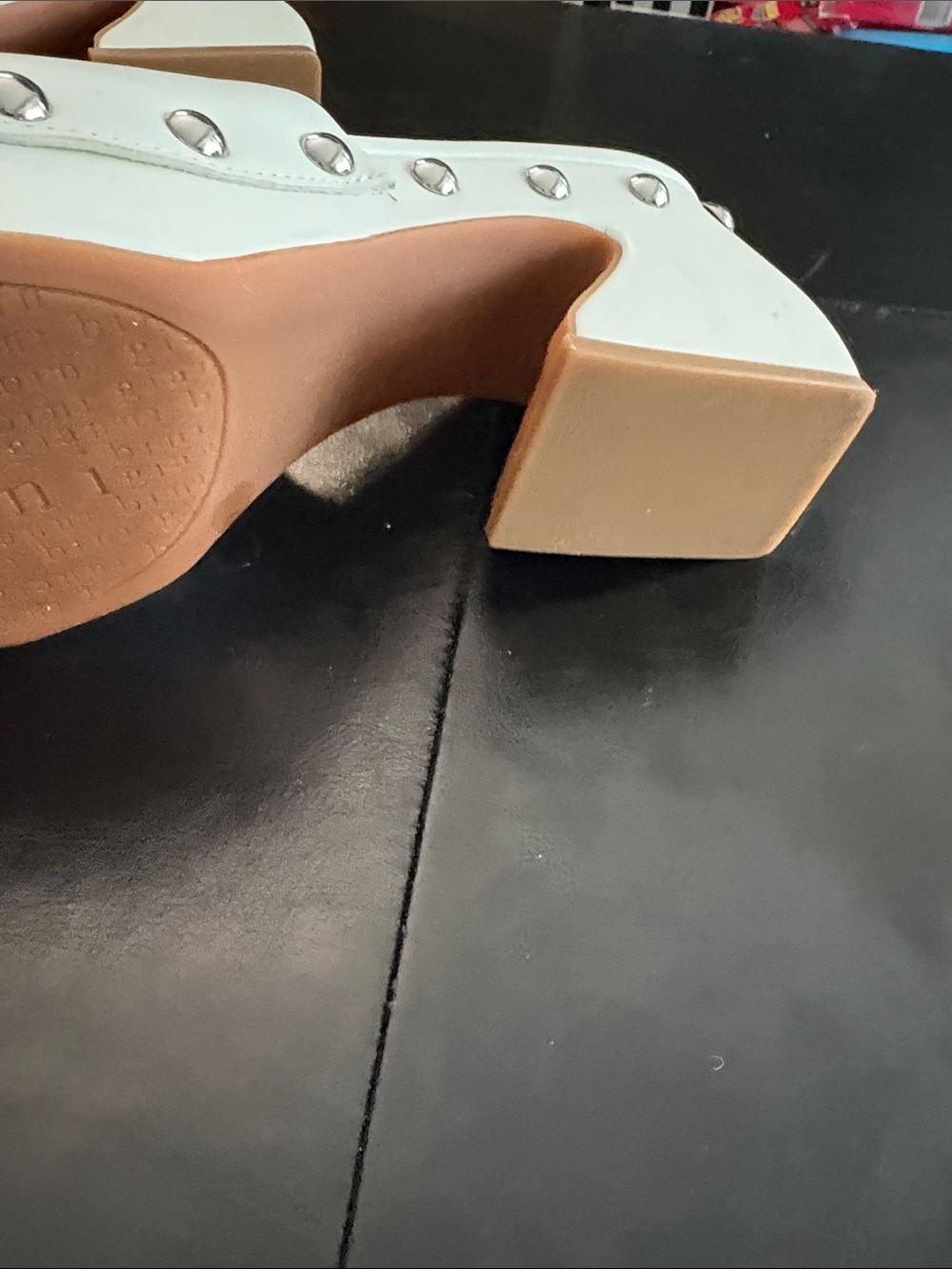 Gianni Bini White Leather Slide Mules - Picture 7 of 8